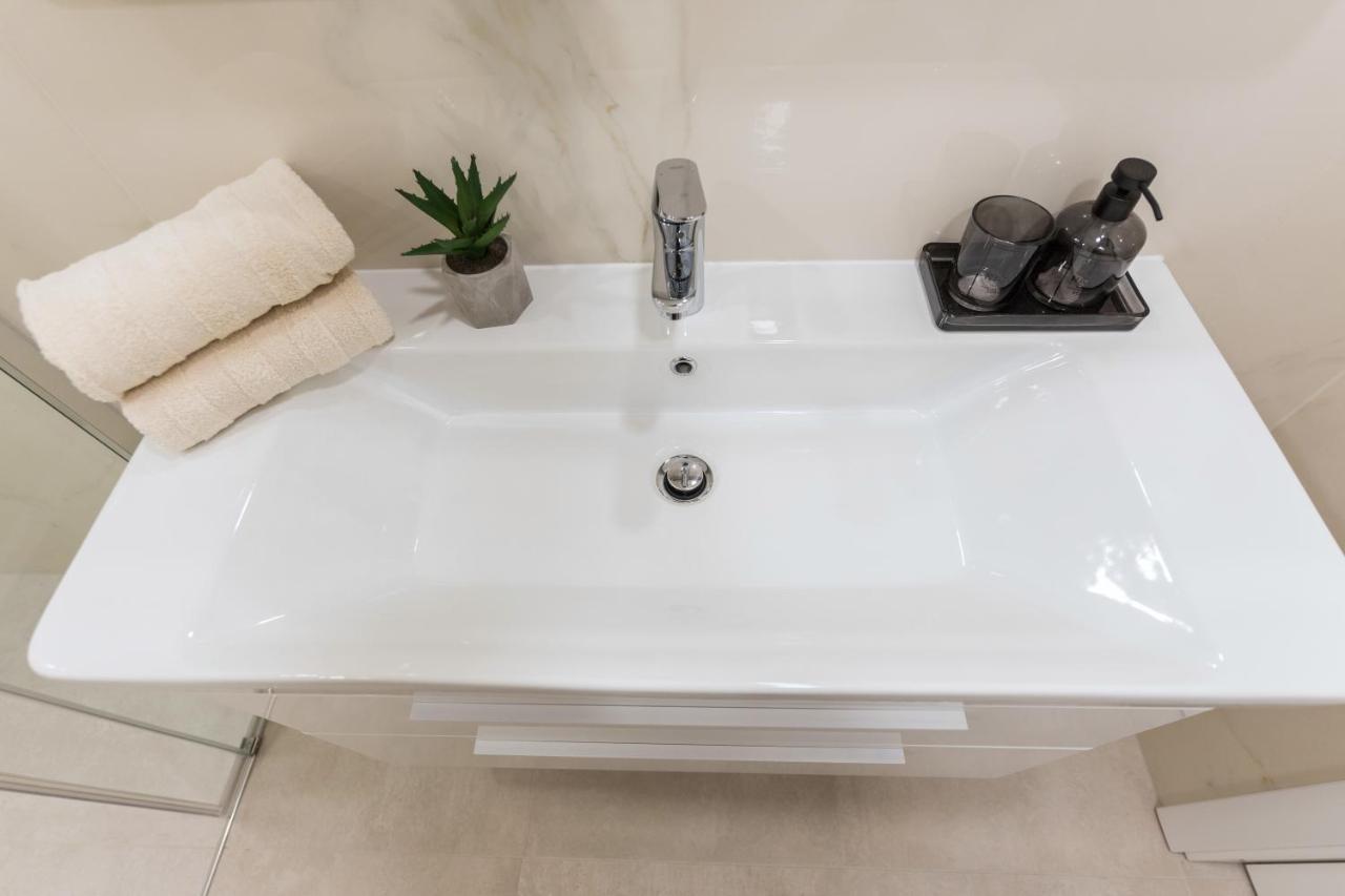 Luxury Apartment See To Sea-Sea&City View Makarska Buitenkant foto